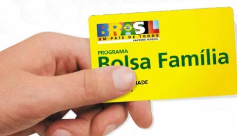 Deputado critica valor do Bolsa Família