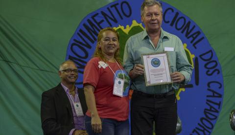 Arthur é homenageado pelo de movimento dos catadores de resíduos sólidos