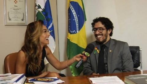 Deputado Jean Wyllys ataca Malafaia