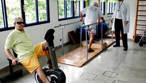 Programa tem fisioterapia para mais de 80 idosos