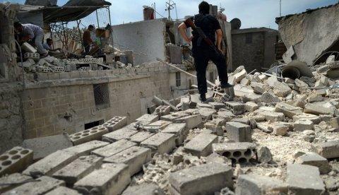 Foguete disparado pelo exército mata 12 pessoas na Síria