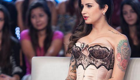 A garota de programa Lola Benvenutti, revela curiosidades das suas experiências 