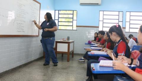 Pesquisa mostra que pais apoiam volta às aulas com sistema híbrido no Amazonas