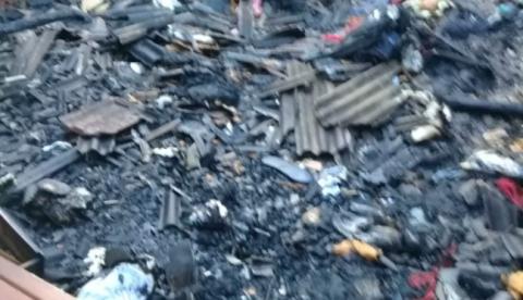 Briga entre irmãos termina com casa incendiada