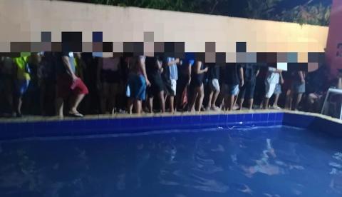 Polícia encerra festa clandestina com adolescentes alcoolizados no Amazonas