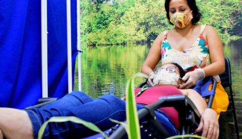 Servidores da saúde têm sessão de relaxamento e fisioterapia na Susam
