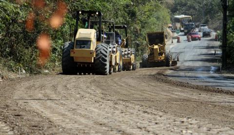 Seminf aplica nova técnica no recapeamento asfáltico do Puraquequara