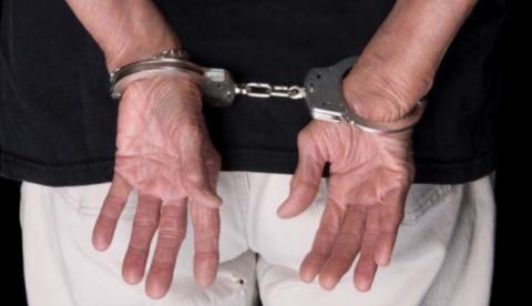 Idoso é preso após atirar em homem que caminhava em ponte no Amazonas 