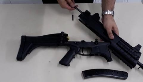 Homem é preso com submetralhadora e drogas em Manaus