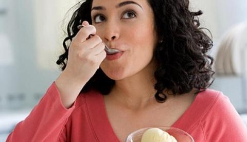 Tomar sorvete no café da manhã ajuda a ser mais inteligente 