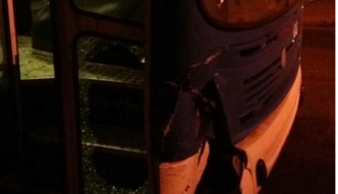 Motorista de ônibus leva dois tiros após discutir com motoqueiro em Manaus