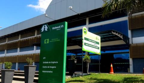 Incêndio atinge hospital Unimed em Manaus