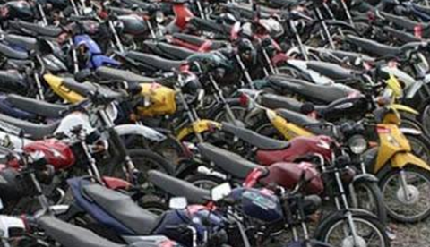 600 veículos serão ofertados em último leilão do Detran-AM