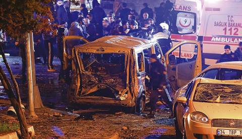 Duas explosões deixam ao menos 13 mortos próximo a estádio de Istambul