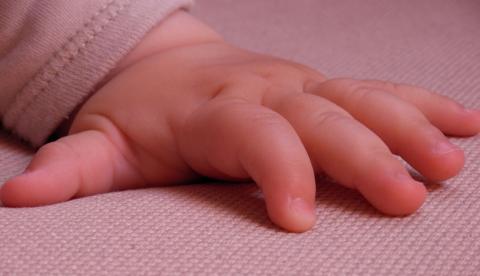 Pais trocam filha de 7 meses por moto e o pior acontece 