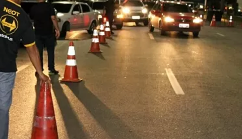 Em blitz, médico é preso após agredir cabo da PM em Manaus