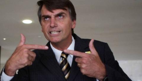 Bolsonaro polemiza ao compartilhar vídeo com ‘soluções’ para presídios