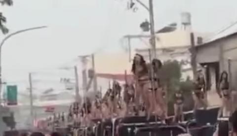 Filho de político contrata 50 strippers para funeral do pai 