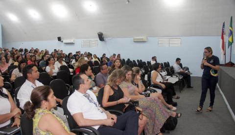 Escolas municipais ganham plataforma internacional para ensinar matemática