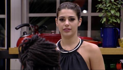 Vivian sobre Emilly: “negócio vai pegar entre eu e ela”