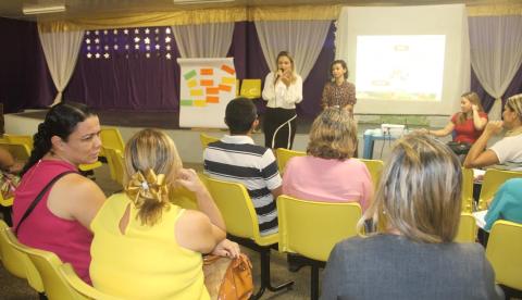 Gestores de escolas municipais participam de formação do Programa de Tutoria Educacional