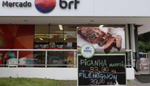 Coreia do Sul suspende importação de frango, e Europa e China podem barrar carnes 