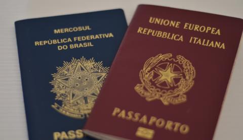 Homens são detidos por falsificar cidadania italiana de jogadores brasileiros