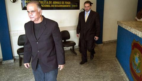 Condenado no mensalão, Marcos Valério vai para presídio onde presos fazem a própria segurança