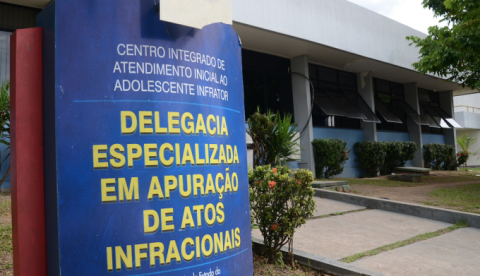 Em Manaus, estudante de 11 anos é apreendida com faca para dar susto em colegas