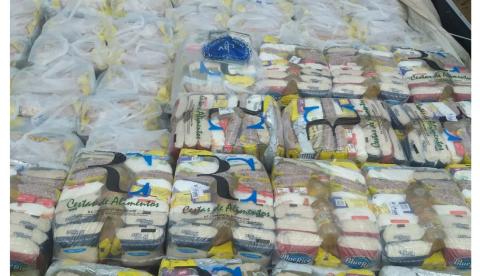 Mais de 500 cestas básicas são entregues para famílias carentes no Amazonas