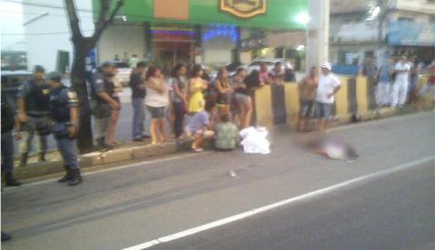 Uma pessoa morre e outra fica gravemente ferida em acidente na Ponta Negra