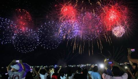 Barulho excessivo nas festas de fim de ano pode afetar audição