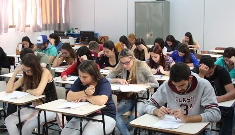 Processos seletivos com salários de até R$ 1,5 mil e 102 vagas são lançados no Amazonas