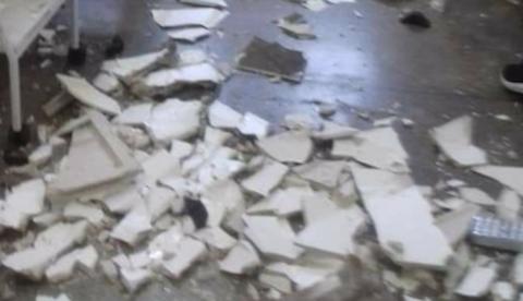 Parte do teto desaba em cima de leitos e berços na Maternidade Moura Tapajóz