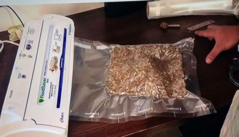 Polícia desmancha laboratório de drogas e prende traficantes em condomínio de luxo em Manaus