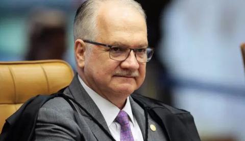 STF abre edital para contratar escolta armada para Edson Fachin