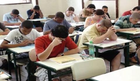 Prefeitura abre inscrições para processos seletivos com salários de até R$ 10 mil no Amazonas