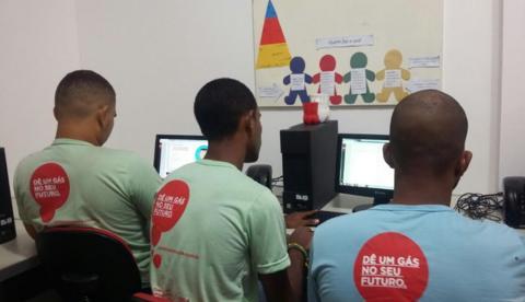 Coletivo Jovem abre inscrições para cursos de capacitação gratuitos em Manaus