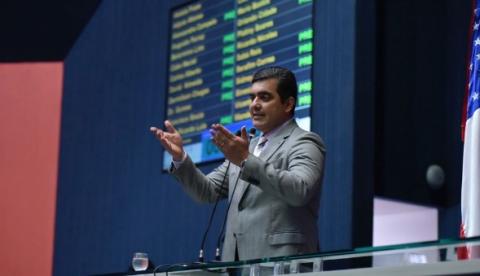 Justiça Federal anula decisão do TRE de barrar candidatura de Abdala Fraxe