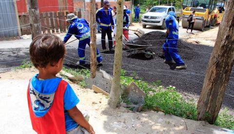 Obras avançam em ruas da comunidade Lago Azul
