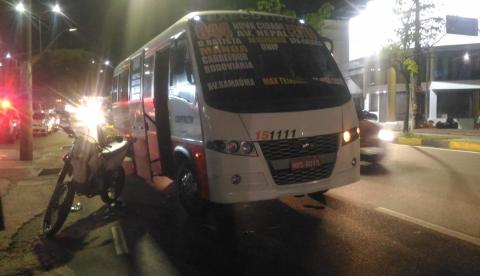 Justiceiro mata suspeito durante assalto a micro-ônibus em Manaus