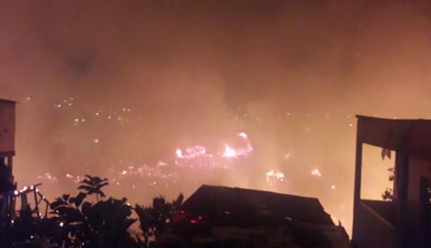 4 pessoas ficam feridas em incêndio de grandes proporções no Educandos