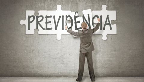 Deputado do Amazonas diz que esquerda mente ao negar deficit previdenciário