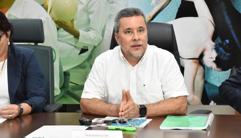 Em Manaus, reitor da UEA diz que busca matriz econômica não poluente