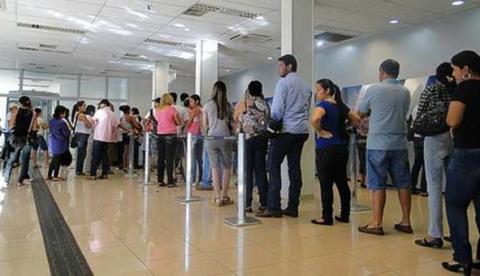 Após feriado, bancos reabrem com horário de funcionamento normal em Manaus