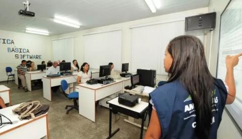 13,5 mil vagas de cursos profissionalizantes serão abertas no próximo sábado em Manaus