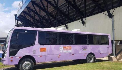 Ônibus da Mulher oferece atendimento sobre violência doméstica em Manaus