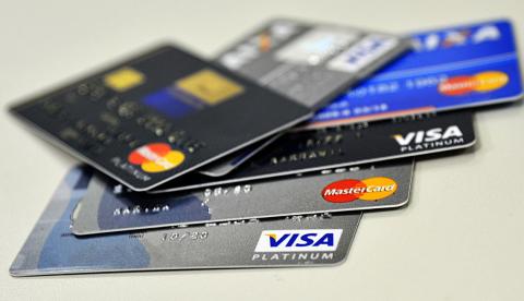 Juros do cartão de crédito e do cheque especial sobem em setembro