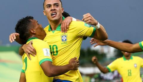 Brasil goleia o Canadá na abertura da Copa Sub-17