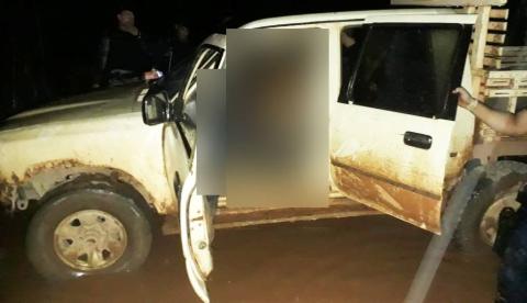 Pai, filho e genro são encontrados mortos dentro de carro em garimpo ilegal